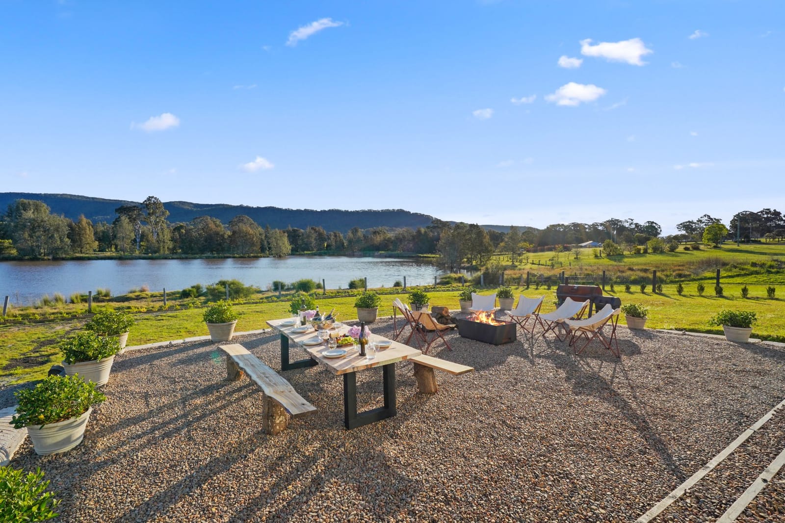 The Rocks outdoor dining terrace above the water