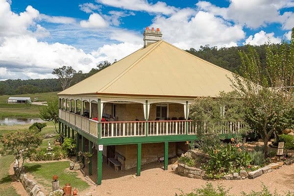Cottage accommodation building with garden at Mulla Villa Farm, Wollombi